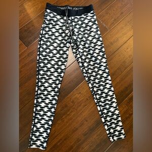 Nike Women's Dri-Fit Run Fast Live Fearless Leggings Small